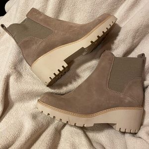 Dolce vita @haddie” platform boots 8.5 LIKe new! Tan suede